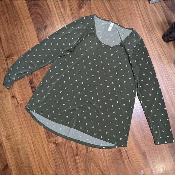 LuLaRoe Simply Comfortable Long Sleeve Top! - Picture 1 of 7